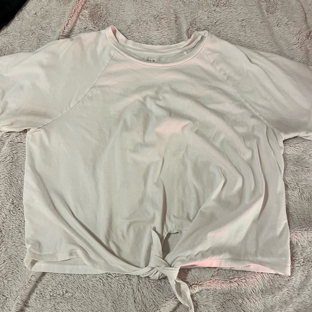 L Gap Front Tie tee